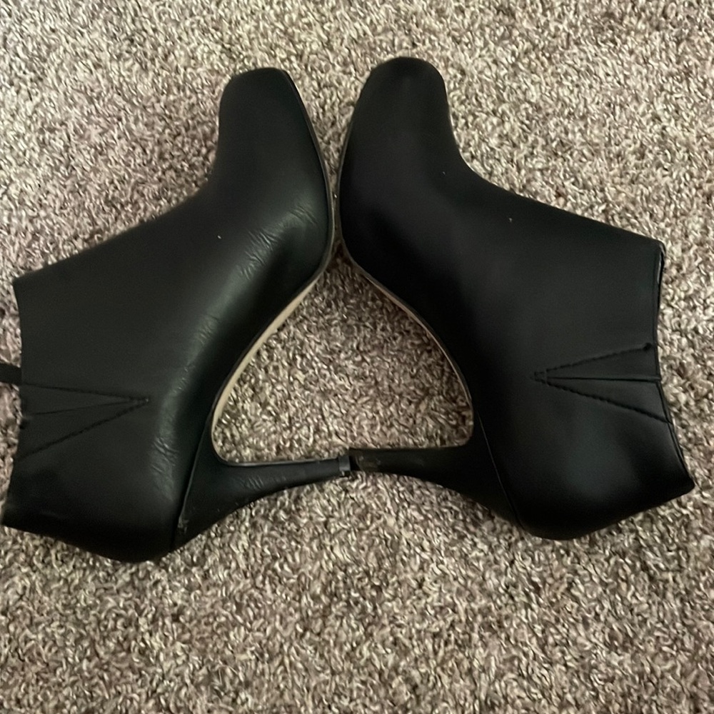Black madden girl heels in women size 9